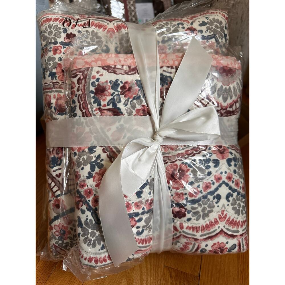 510 Design Valerie Boho Floral Reversible Quilt Set